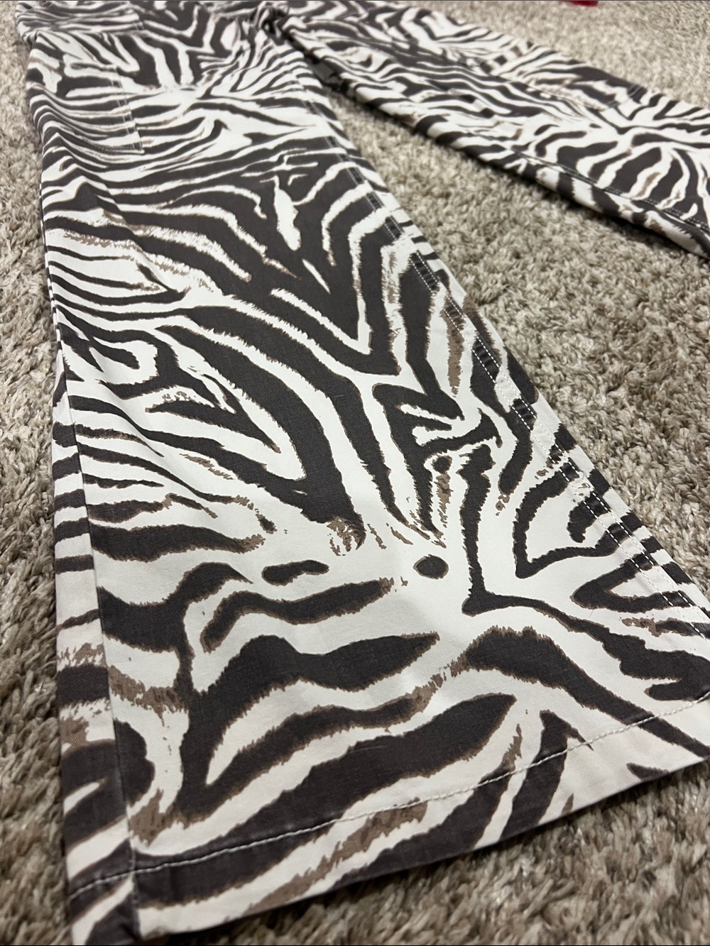 NWT! VIRAL Most Comfy EVER! No Boundaries Zebra Print Wide Leg Cargo Pants - Picture 8 of 15